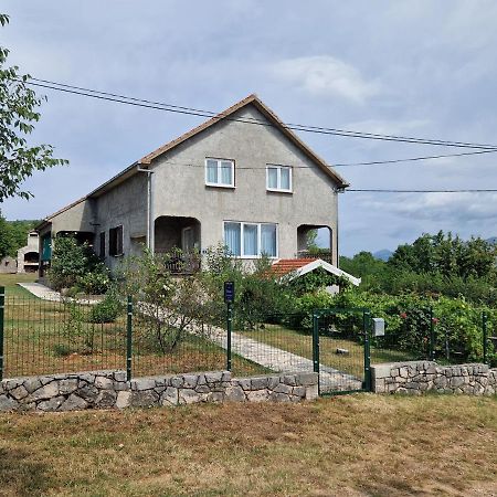 Apartman Lana Kijevo Kültér fotó