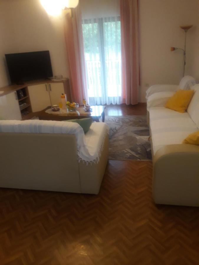 Apartman Lana Kijevo Kültér fotó